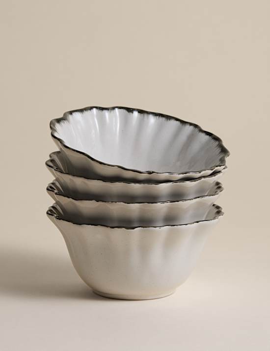 Set of 4 Ruffle Stoneware Cereal Bowls