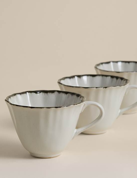 Set of 4 Ruffle Stoneware Cups & Saucers