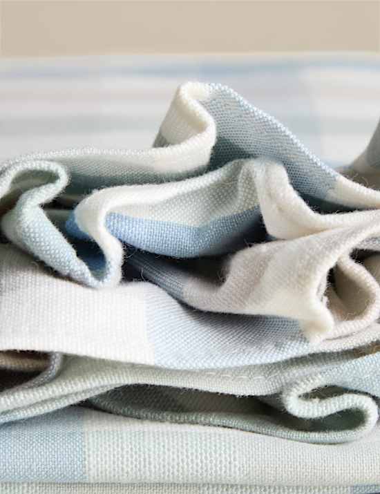 Cotton with Linen Gingham Ruffle Tablecloth