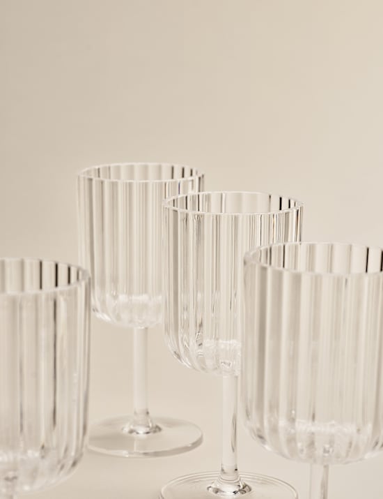 4er-Set Picknick-Weingläser mit Rippenmuster