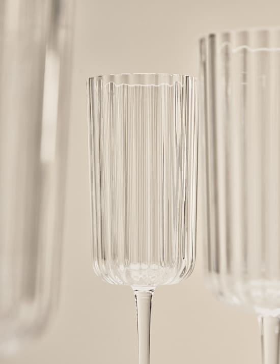 Set of 4 Ribbed Picnic Champagne Flutes