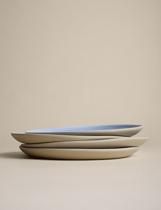 Lot de 4 grandes assiettes &eacute;maill&eacute;es couleur lin pour pique-nique