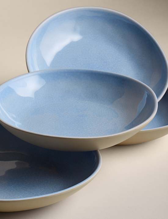 Lot de 4 assiettes &agrave; p&acirc;tes &eacute;maill&eacute;es couleur lin pour pique-nique