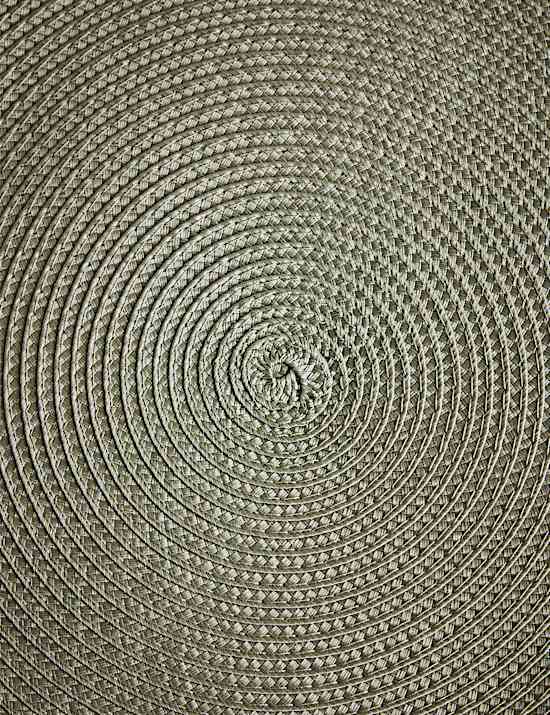 Set of 4 Round Woven Placemats