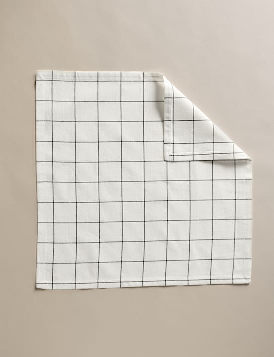 Sada 4 ubrousků z bavlny a lnu s lineárními kostkami