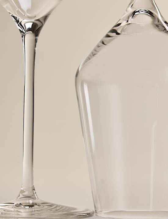 Set of 6 Classic White Wine Glasses