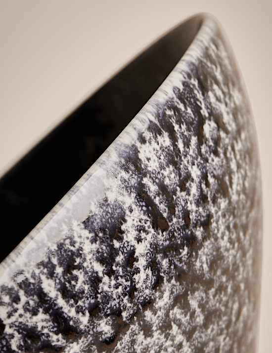 Reactive Serving Bowl