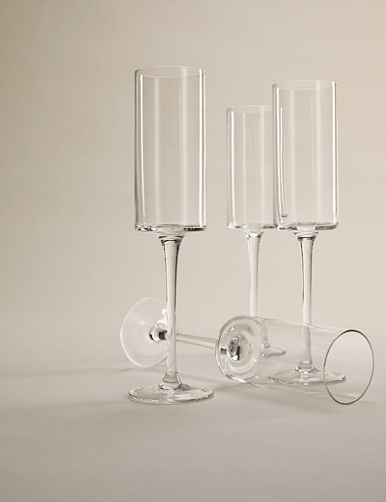 Set of 4 Straight Sided Champagne Flutes
