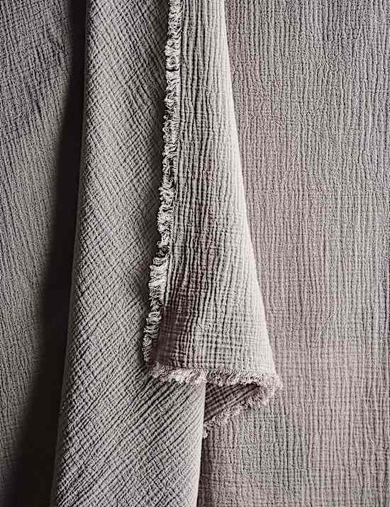 Tischdecke aus reinem Baumwoll-Musselin mit ausgefransten Kanten