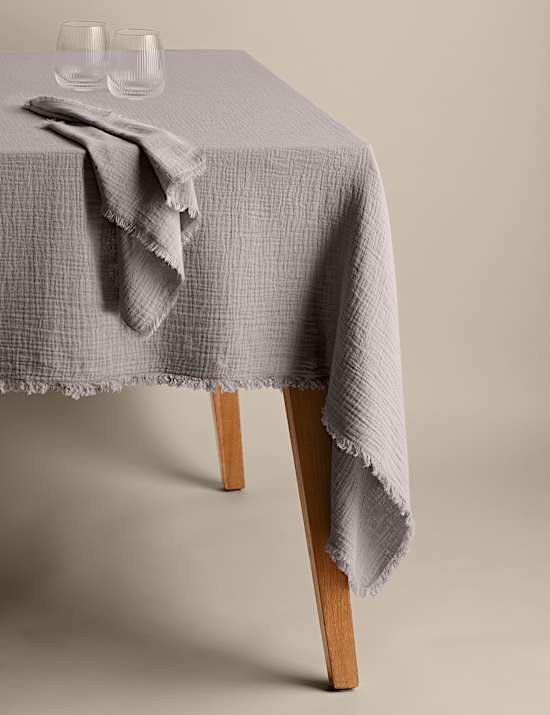 Tischdecke aus reinem Baumwoll-Musselin mit ausgefransten Kanten