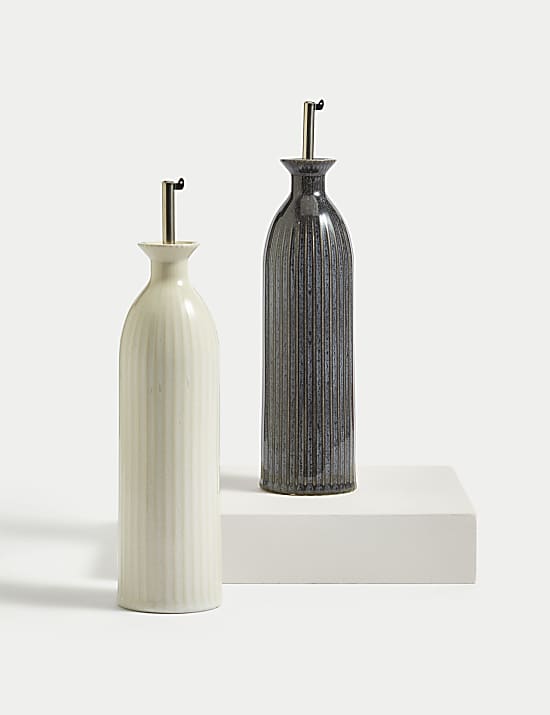 Ribbed Oil & Vinegar Pourer