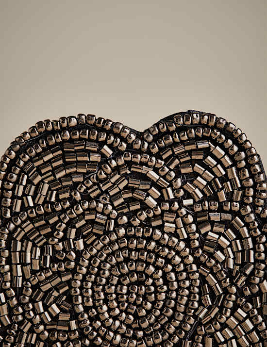 Set of 4 Beaded Scallop Coasters