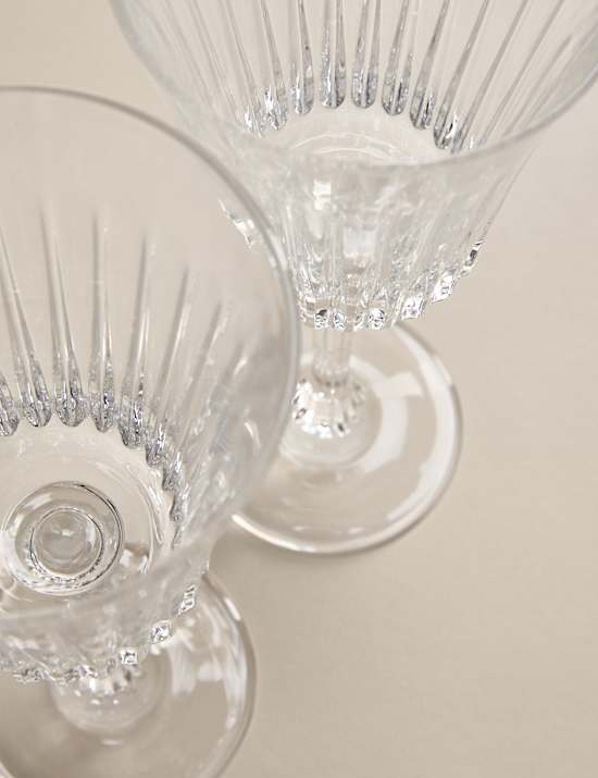 Set of 4 Timeless Wine Glasses