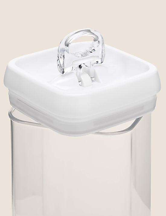 2.4L Rectangular Flip-Tight Food Storage