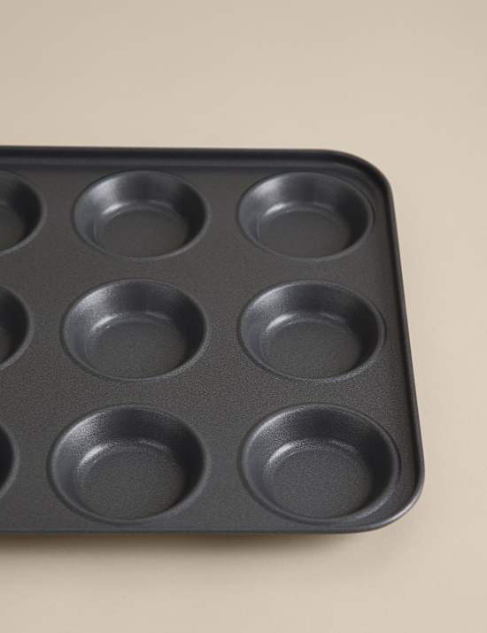 4 Piece Carbon Steel Oven Tray Set