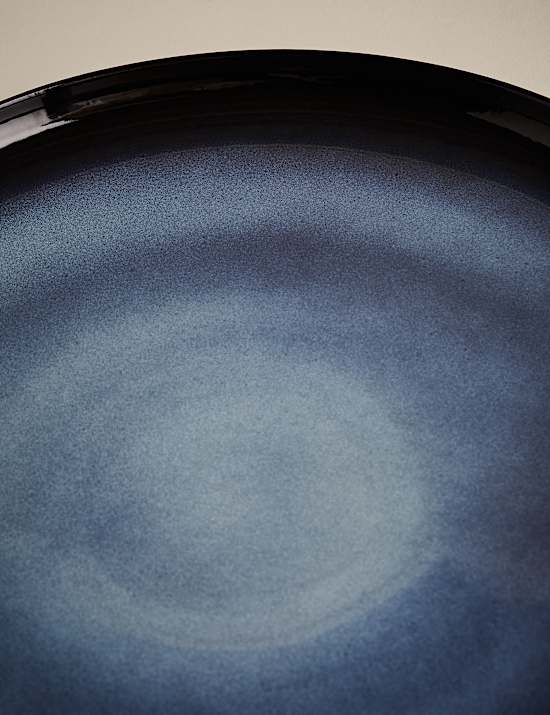 Bernsteinfarbene reaktive Servierplatte