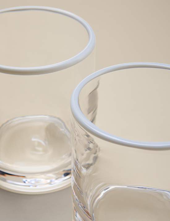 Lot de 2 verres droits &agrave; bordure contrast&eacute;e
