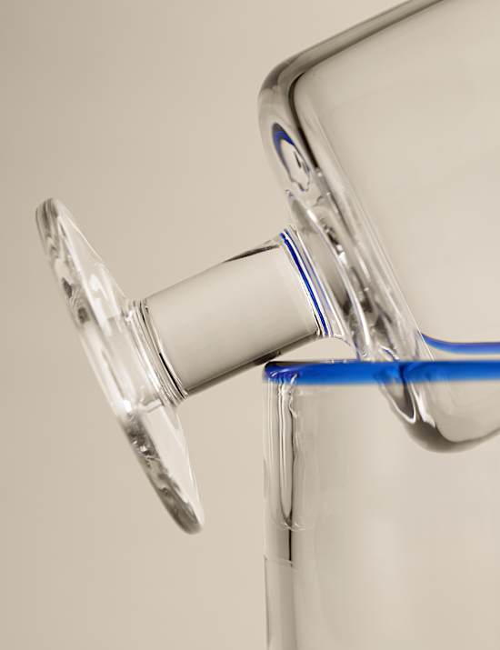 Lot de 2 verres &agrave; vin &agrave; bords contrast&eacute;s