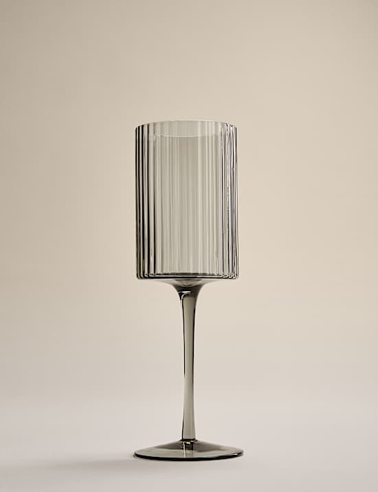 Set of 4 Celine Ribbed Wine Glasses