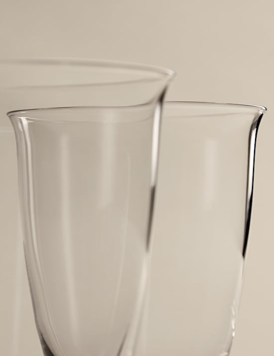 Lot de 2 verres hauts &agrave; pied