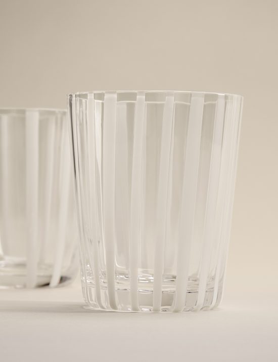 Lot de 4 verres droits &agrave; rayures