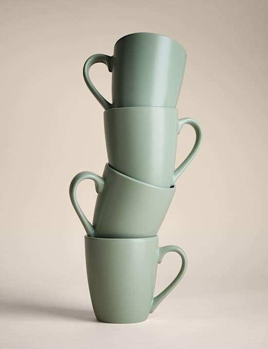 Lot de quatre mugs pour le quotidien