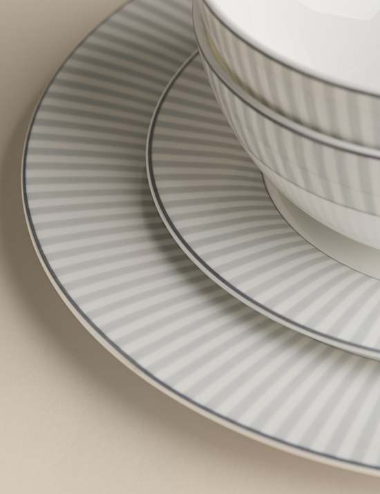 12 Piece Hampton Bone China Dinner Set