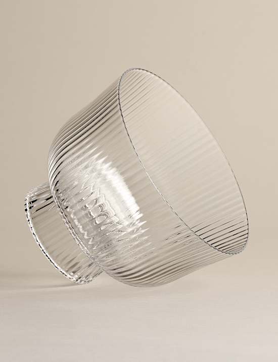 Μπολ για επιδόρπιο με ριμπ σχεδίαση