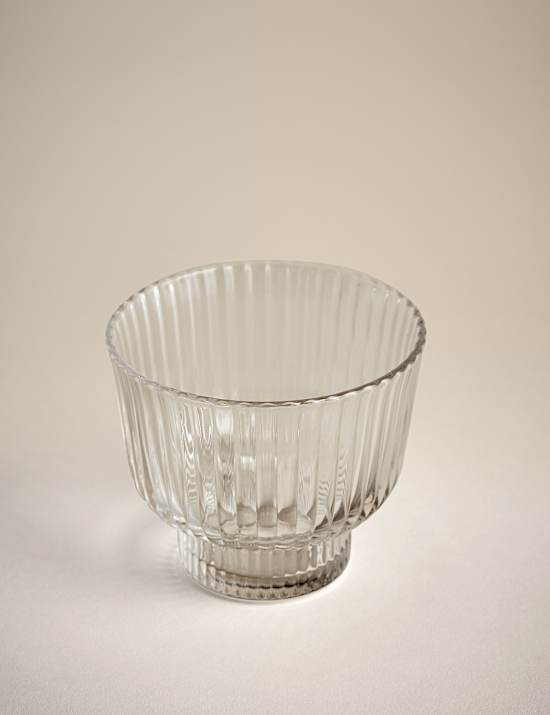 Cuenco de postre de cristal acanalado