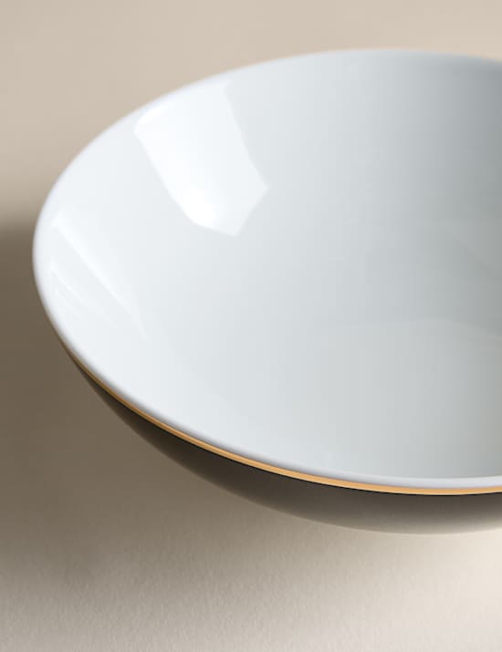 Maxim M&uuml;slisch&uuml;ssel mit goldfarbenem Rand