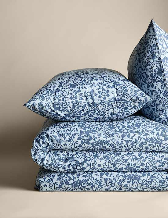 Pure Cotton Mirrored Floral Bedding Set