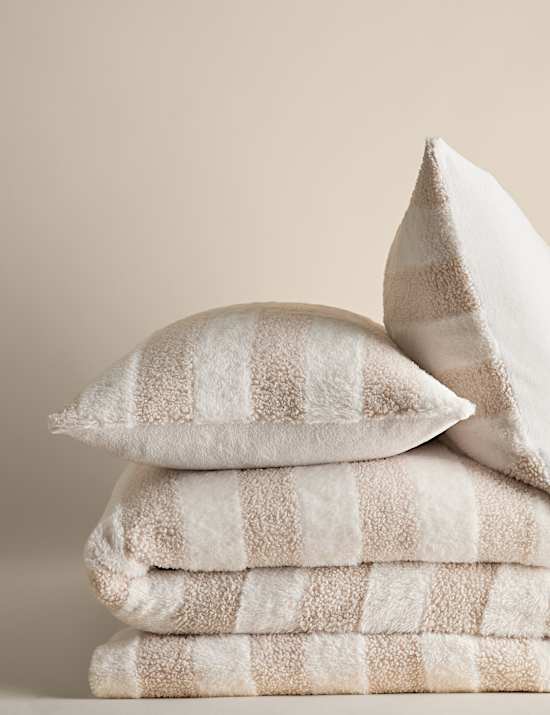 Proužkované povlečení z borgu a flísu