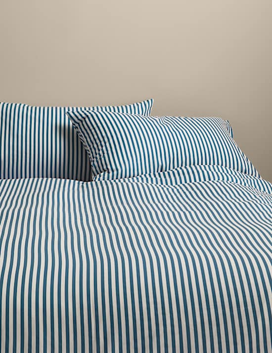 Cotton Blend Simple Stripe Bedding Set