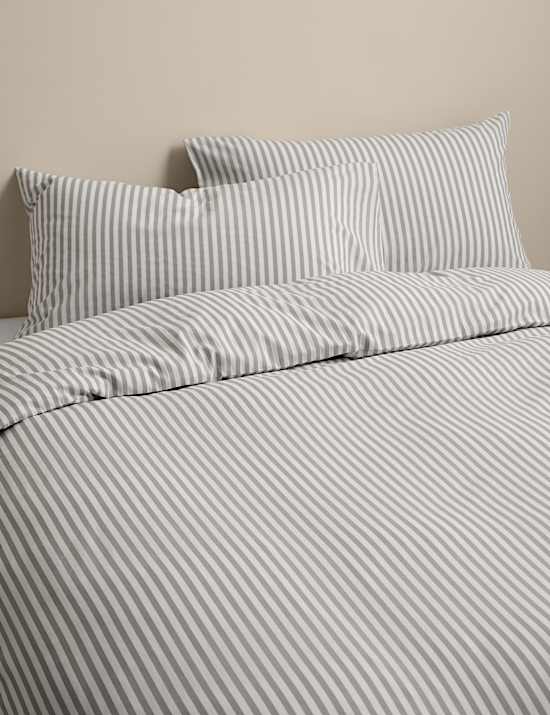 Cotton Blend Simple Stripe Bedding Set