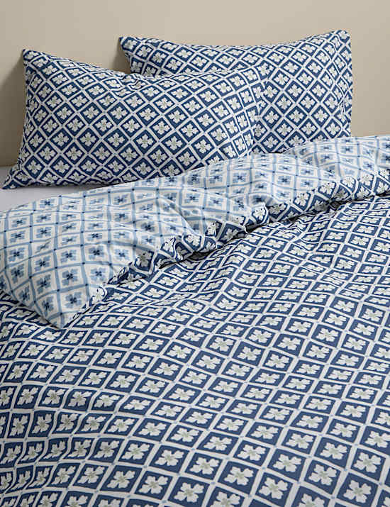Bedding sets