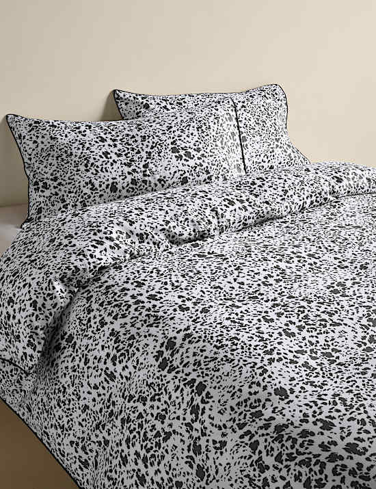 Bedding sets