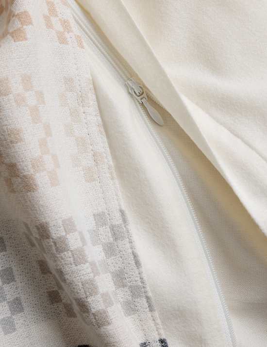 Geometric Floral Jacquard Bedding Set