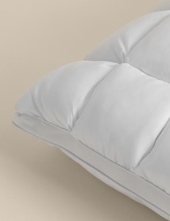 Pintuck Cloud Medium Pillow