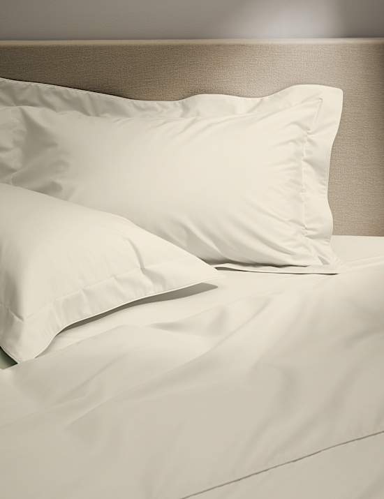 2 Pack Egyptian Cotton 230 Thread Count Crisp Oxford Pillowcases