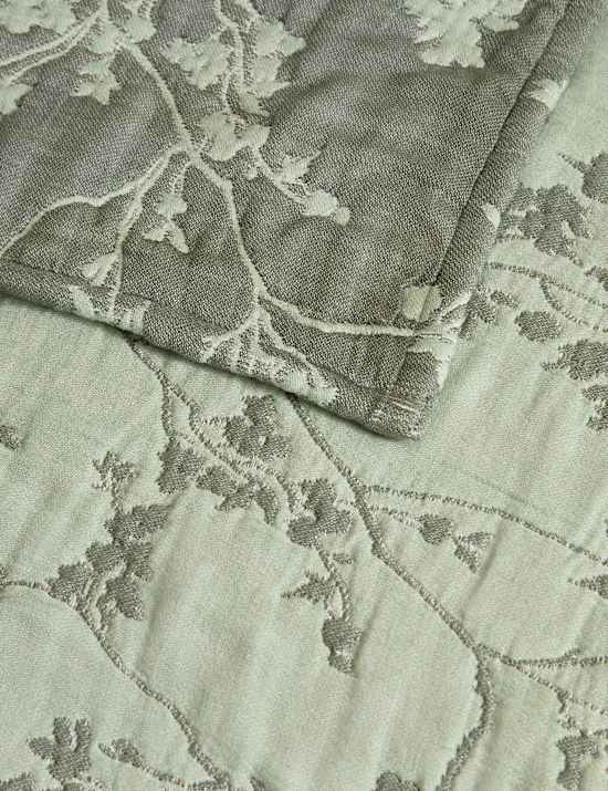 Pure Cotton Trailing Cherry Bedspread