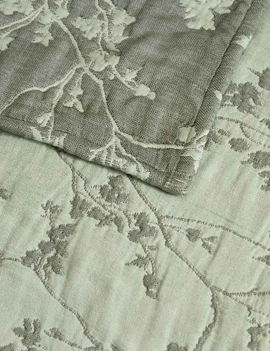 Pure Cotton Floral Jacquard Bedspread