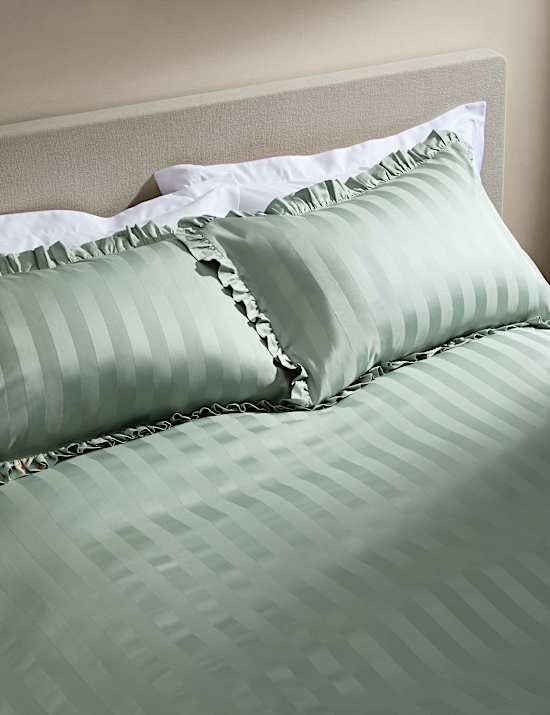 Pure Cotton Printed Ruffle Edge Bedding Set