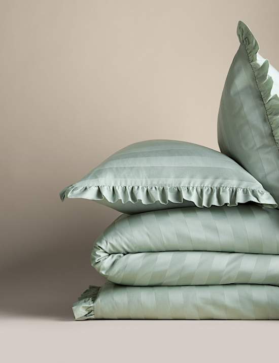 Pure Cotton Printed Ruffle Edge Bedding Set