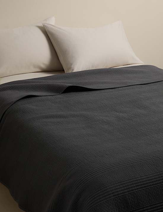 Cotton Rich Ribbed Bedspread with Linen
