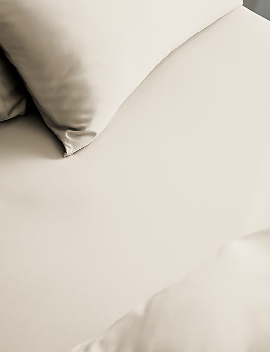 The Ultimate Soft & Silky Multi-Depth Fitted Sheet