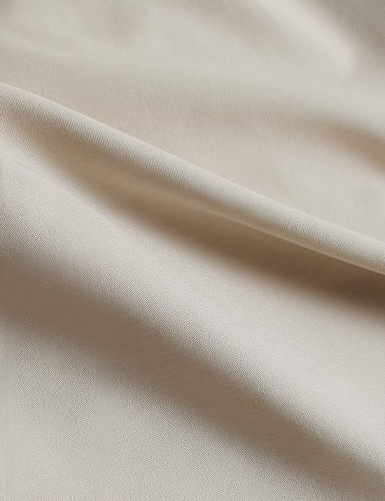 Drap-housse &agrave; bonnets profonds 100 % coton avec une densit&eacute; de tissage de 180 fils