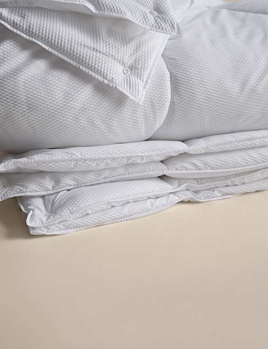 Guest Essentials 18 Tog All Seasons 3-in-1 Duvet