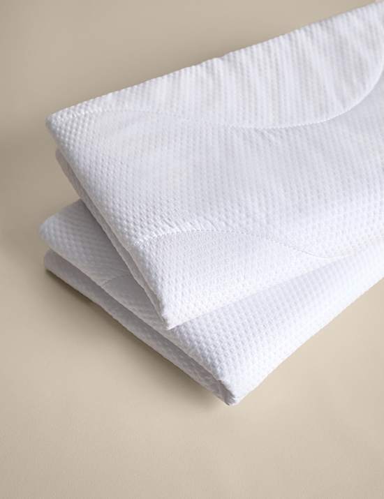 2pk Guest Essentials Pillow Protectors