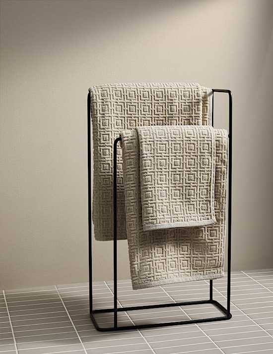 Geometric Towel