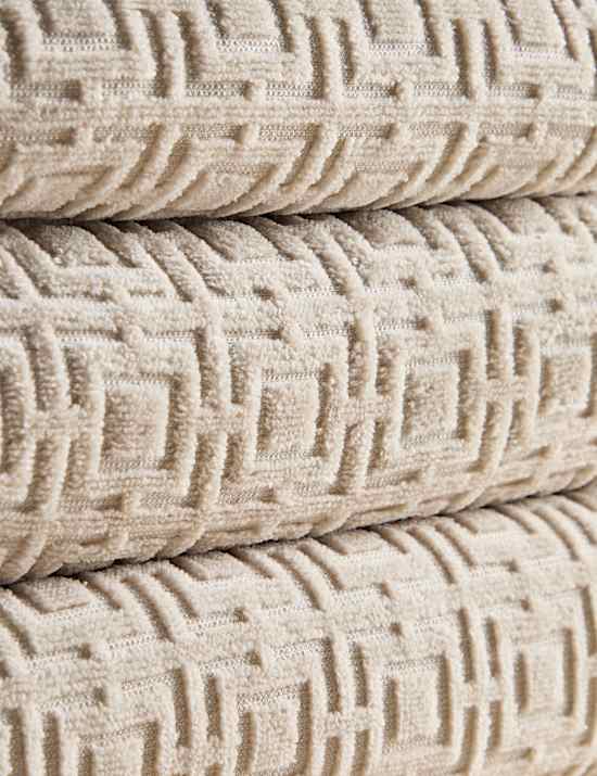 Ručník s geometrickým vzorem